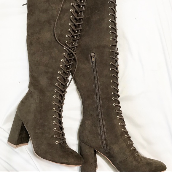 ✨NEW OVER THE KNEE, LACE UP BOOTS - Picture 2 of 5